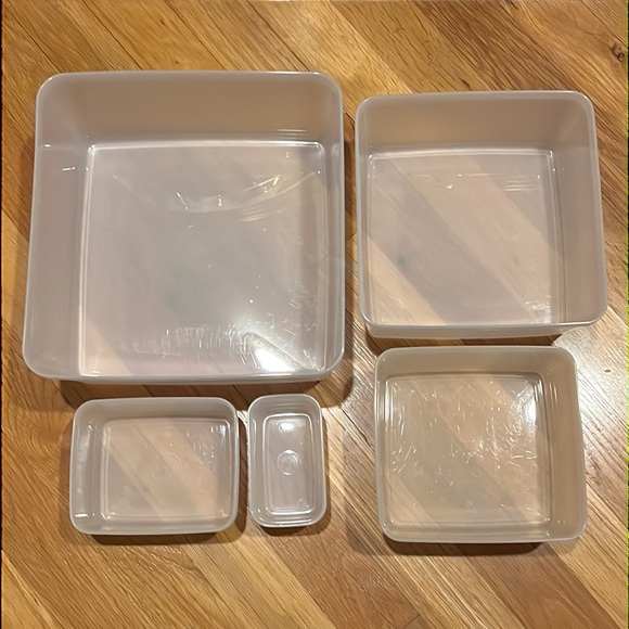 Tupperware Nesting Stackable Storage Containers - 5 Piece Set With Multi… - Picture 10 of 11